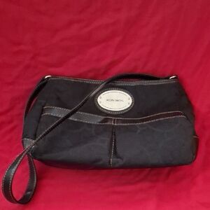 Jaclyn Smith Elegant Black Wristlet